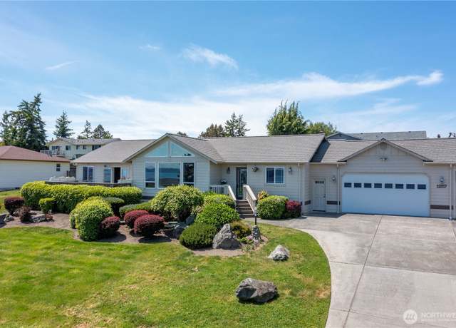 Property at 1257 Canterbury Ln, Oak Harbor, WA 98277, 3 beds, 2 baths