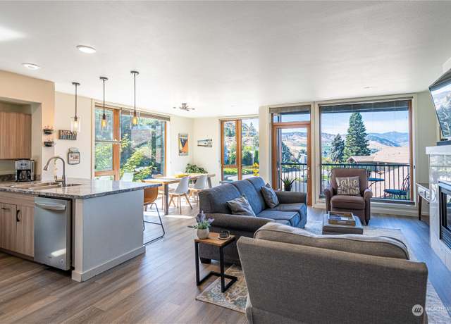 Property at 2220 W Woodin Ave #201, Chelan, WA 98816, 2 beds, 2 baths