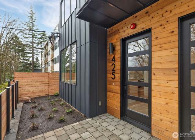 Property at 425 19th Ave E, Seattle, WA 98112, 3 beds, 3 baths