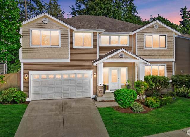 Property at 2519 Chateau Dr, Puyallup, WA 98373, 5 beds, 3.5 baths