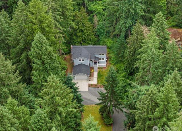 Property at 14009 134th Ave E, Puyallup, WA 98374, 3 beds, 4 baths