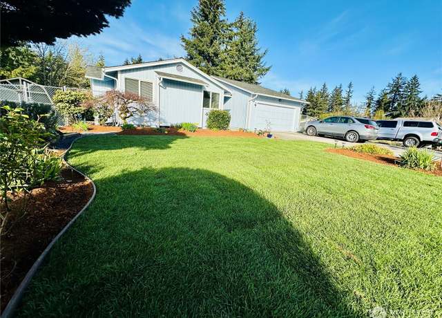 Property at 11704 132nd Avenue Ct E, Puyallup, WA 98374, 4 beds, 3 baths