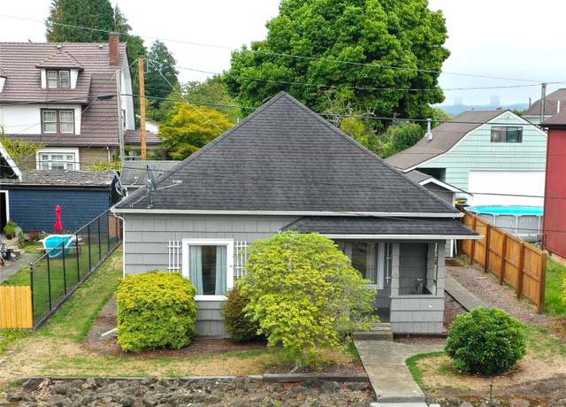 Property at 122 S Third St, Montesano, WA 98563, 2 beds, 1 bath