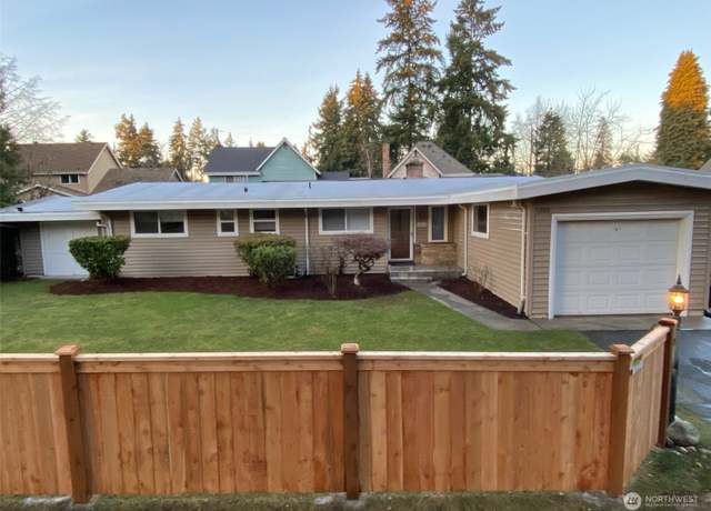 Property at 13015 3rd Ave NE, Seattle, WA 98125, 3 beds, 1.5 baths