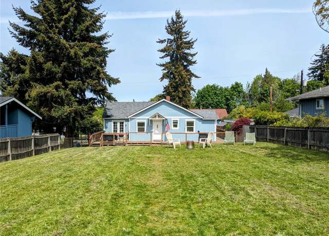 Property at 723 E 10th St, Port Angeles, WA 98362, 2 beds, 1 bath