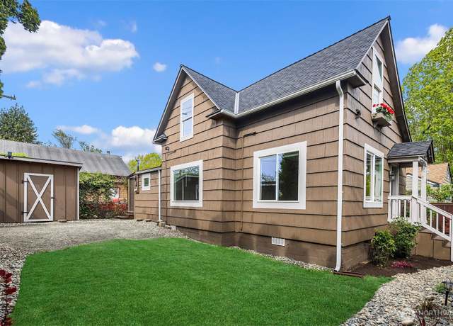Property at 2115 23rd St, Everett, WA 98201, 3 beds, 2 baths