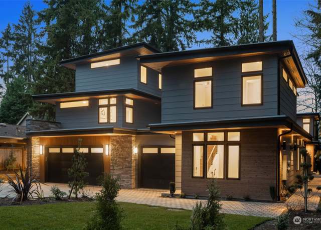 Property at 12710 NE 72nd St, Kirkland, WA 98033, 2 beds, 2.5 baths
