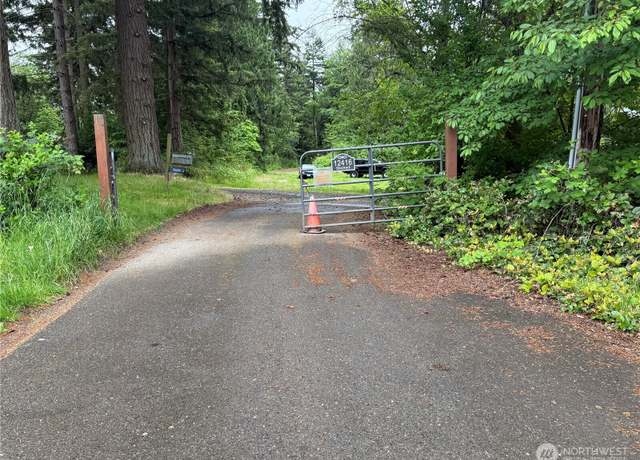 Property at 12502 52nd Ave E, Tacoma, WA 98446