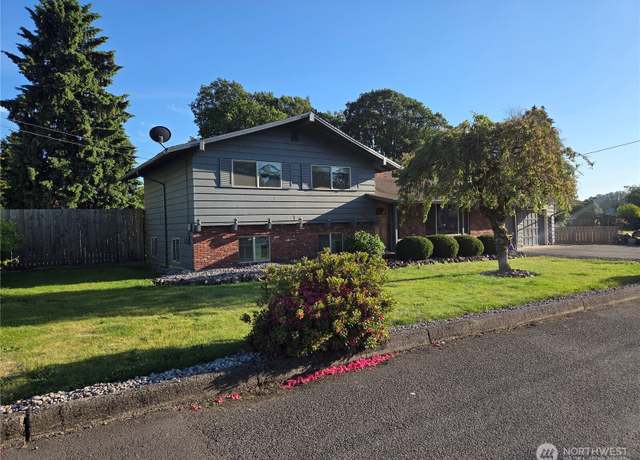 Property at 447 CC St, Woodland, WA 98674, 3 beds, 1.5 baths