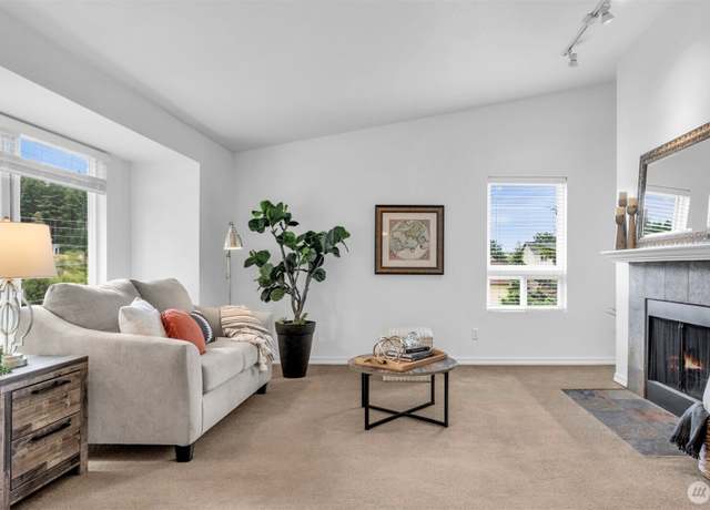 Property at 1780 W Sunn Fjord Ln Unit E306, Bremerton, WA 98312, 2 beds, 1.5 baths