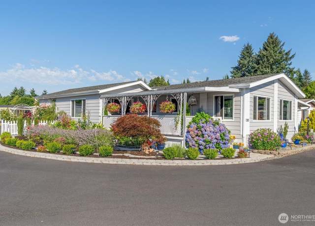 Property at 2393 Nightingale Ln, Kelso, WA 98626, 2 beds, 2 baths