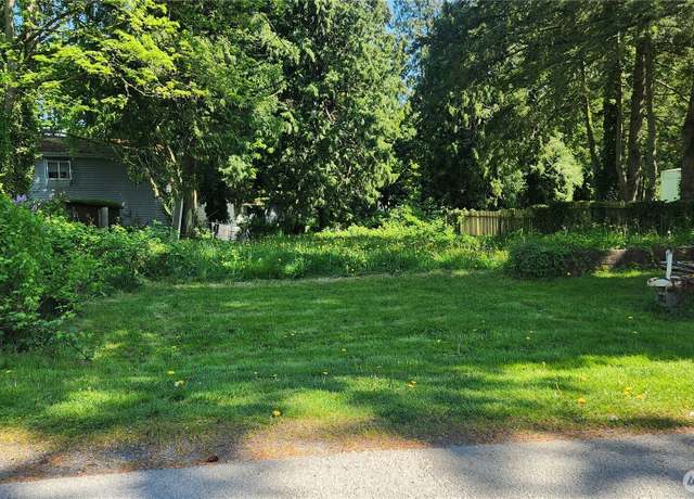 Property at 8230 Beachway Dr, Blaine, WA 98230