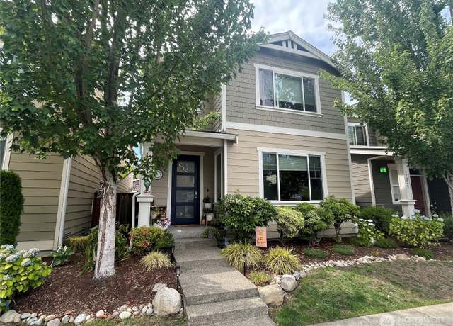 Property at 17230 117th Ave E, Puyallup, WA 98374, 3 beds, 2.5 baths