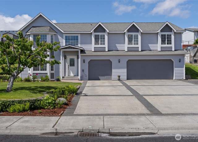 Property at 1032 Edgewater Ln, Moses Lake, WA 98837, 3 beds, 3 baths