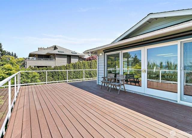 Property at 5758 Overlook Ave NE, Tacoma, WA 98422, 4 beds, 2.5 baths