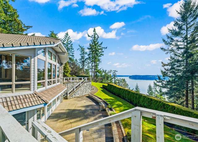 Property at 555 Issaquah Rd, Fox Island, WA 98333, 4 beds, 4 baths