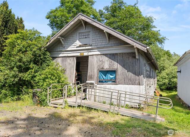 Property at 513 SEVENTH St, Raymond, WA 98577, 2 beds, 1 bath
