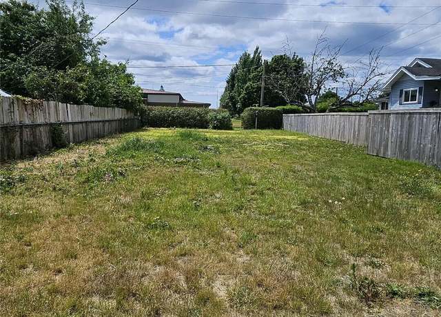 Property at 2212 10th St, Bremerton, WA 98312