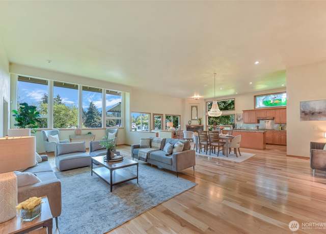 Property at 3726 SW 313th St, Federal Way, WA 98023, 5 beds, 3.5 baths