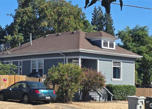 Property at 420 2nd Ave S, Kent, WA 98032, 2 beds, 1.5 baths
