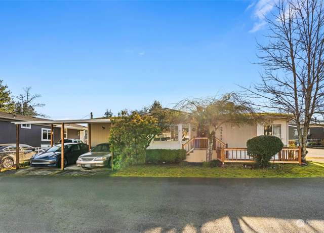 Property at 15410 SE 272nd St #16, Kent, WA 98042, 3 beds, 2 baths