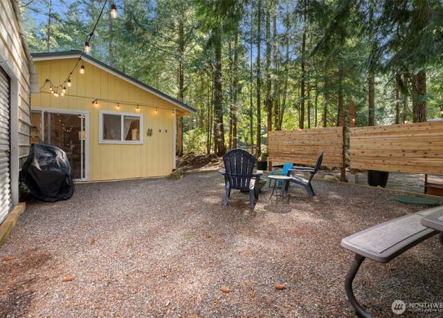 Property at 20 N Wynoochee Dr, Hoodsport, WA 98548, 2 beds, 1 bath