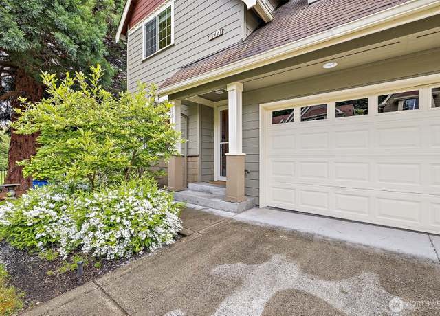 Property at 11423 SE 259th St #101, Kent, WA 98030, 3 beds, 3 baths