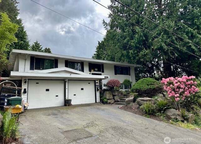 Property at 2232 177th Pl SW, Lynnwood, WA 98037, 3 beds, 2 baths