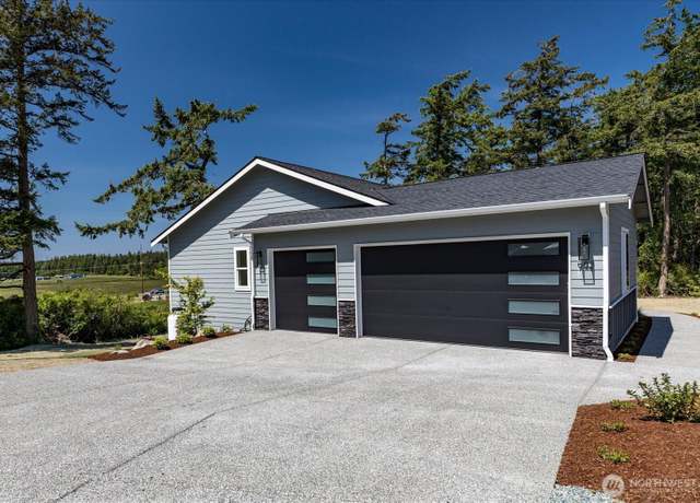 Property at 992 Walker Heights Pl, Oak Harbor, WA 98277, 3 beds, 2.5 baths