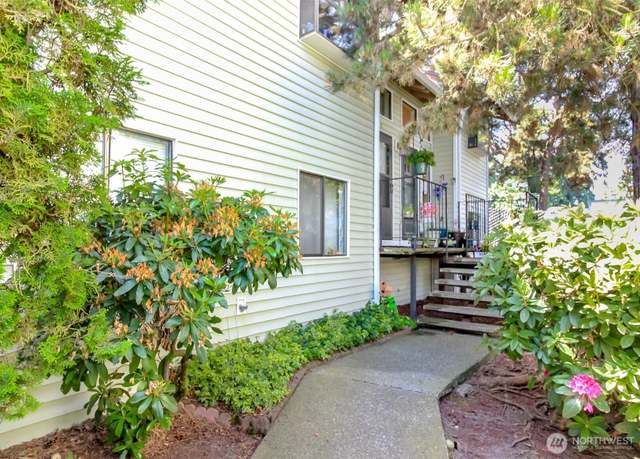 Property at 15625 42nd Ave S Unit 8A, Tukwila, WA 98188, 2 beds, 1.5 baths