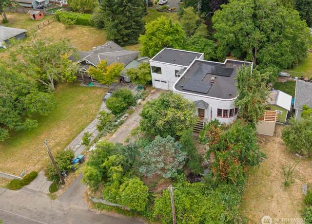 Property at 1953 Taft Ave, Bremerton, WA 98312, 3 beds, 2 baths