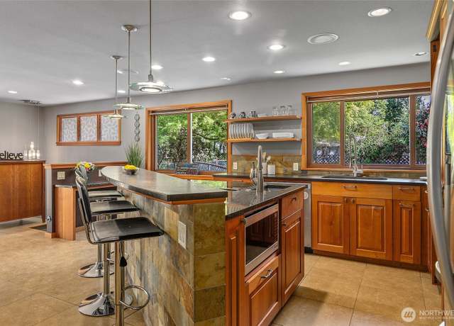 Property at 18009 Bellflower Rd, Bothell, WA 98012, 3 beds, 3.5 baths