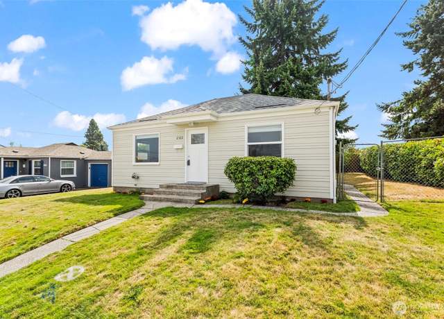 Property at 2322 S 15th St, Tacoma, WA 98405, 2 beds, 1 bath
