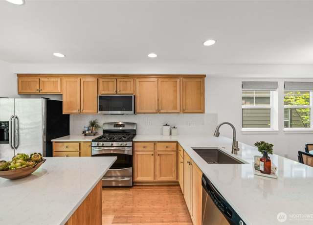 Property at 2700 SW Sylvan Heights Dr, Seattle, WA 98106, 3 beds, 2.5 baths