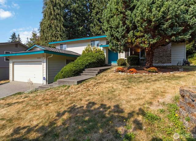 Property at 15618 SE 174th St, Renton, WA 98058, 4 beds, 3 baths