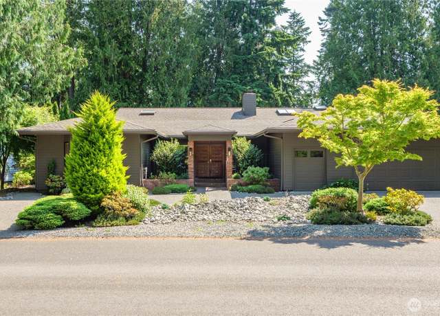 Property at 125 Arnold Palmer Pkwy, Sequim, WA 98382, 3 beds, 2.5 baths
