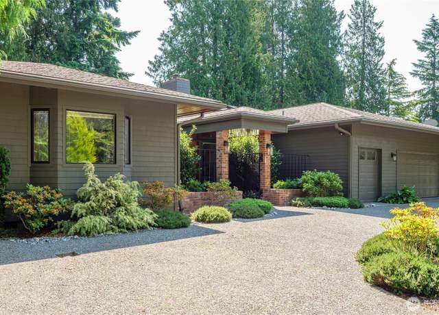 Property at 125 Arnold Palmer Pkwy, Sequim, WA 98382, 3 beds, 2.5 baths