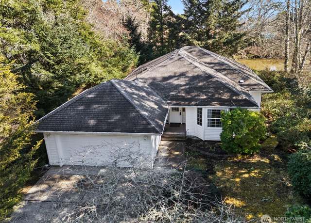 Property at 742 Wakina Loop SE, Ocean Shores, WA 98569, 2 beds, 2 baths