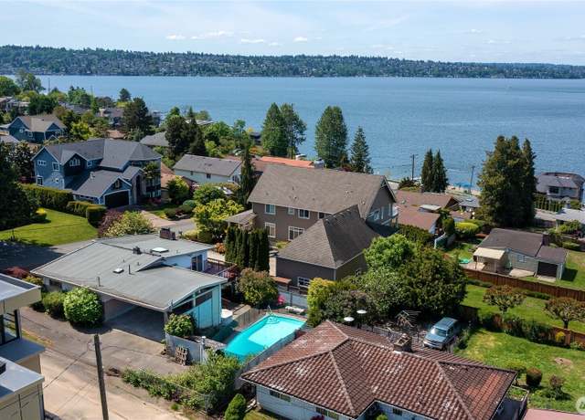 Property at 1006 N 36th St, Renton, WA 98056, 5 beds, 3 baths
