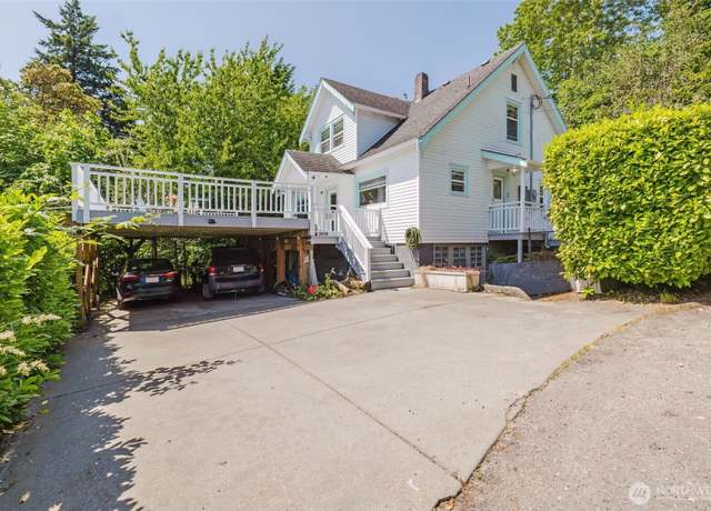 Property at 210 S Hartford Ave, Bremerton, WA 98312, 4 beds, 2 baths