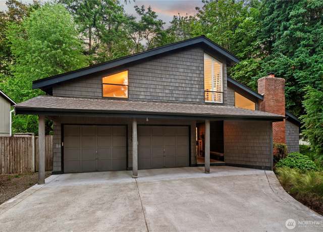 Property at 2109 130th Pl SE, Bellevue, WA 98005, 3 beds, 2.5 baths