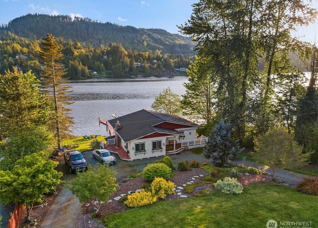 Property at 18452 S West View Rd, Mount Vernon, WA 98274, 3 beds, 2 baths