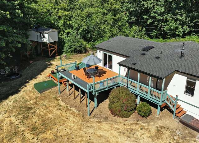 Property at 13519 206th St SE, Snohomish, WA 98296, 3 beds, 2.5 baths