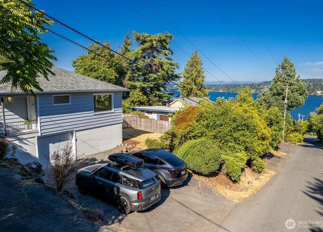 Property at 3810 NE 155th St, Lake Forest Park, WA 98155, 4 beds, 2 baths