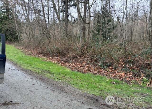 Property at 8384 Saratoga Dr, Hat Island, WA 98201