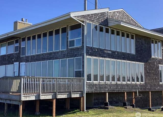 Property at 35601 G St #1, Ocean Park, WA 98640, 4 beds, 3 baths