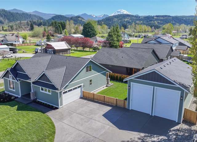 Property at 1791 Collins Rd, Buckley, WA 98321, 4 beds, 3 baths