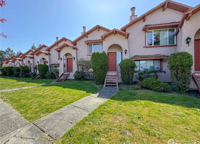 Property at 1212 E Craig Ave #3, Port Angeles, WA 98362, 2 beds, 1.5 baths