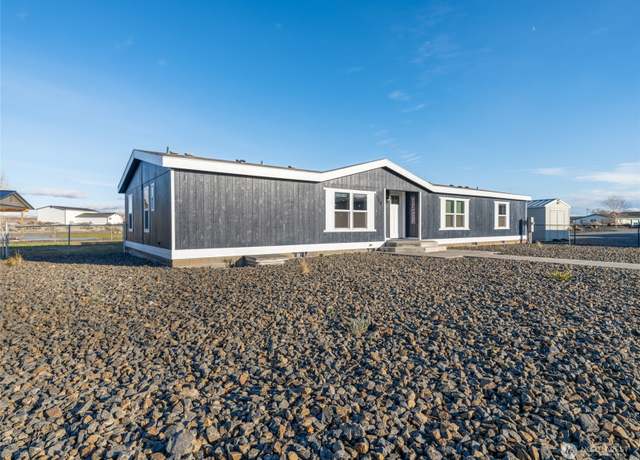 Property at 734 Lakeside Way SW, Mattawa, WA 99349, 3 beds, 2 baths