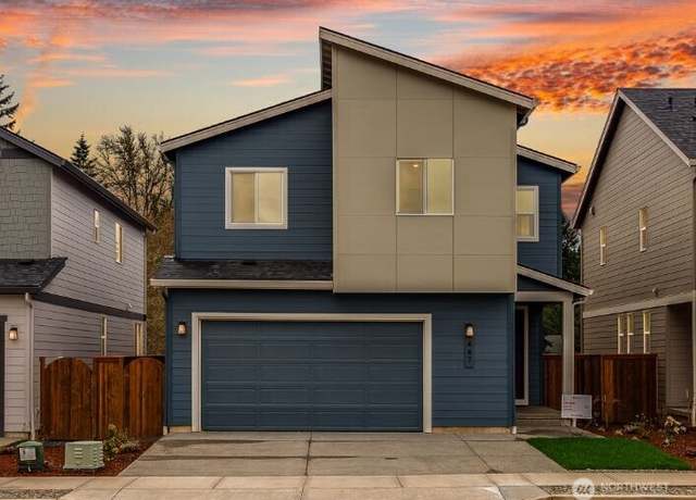 Property at 447 SW 32nd St, Battle Ground, WA 98604, 4 beds, 2.5 baths